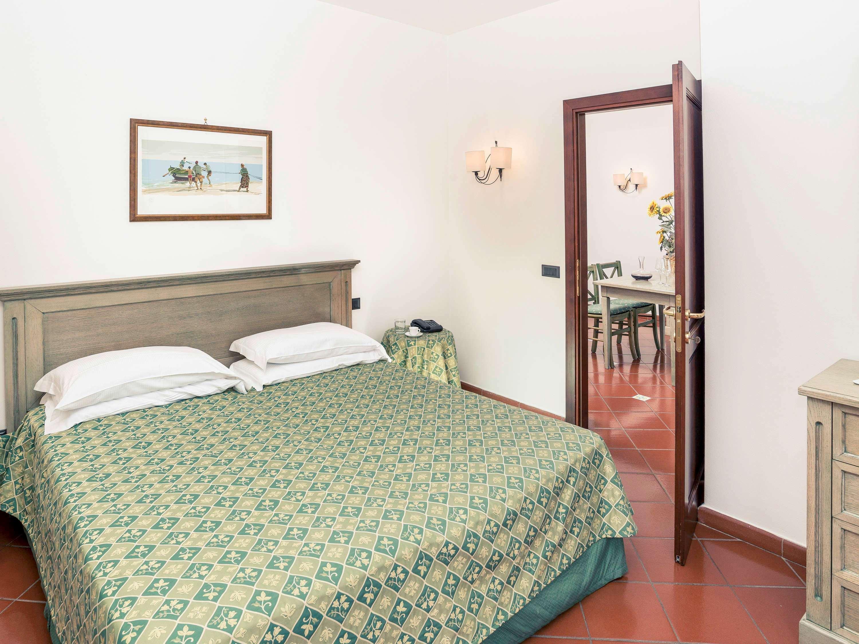Albergo Filippo II Порто Санто Стефано Экстерьер фото