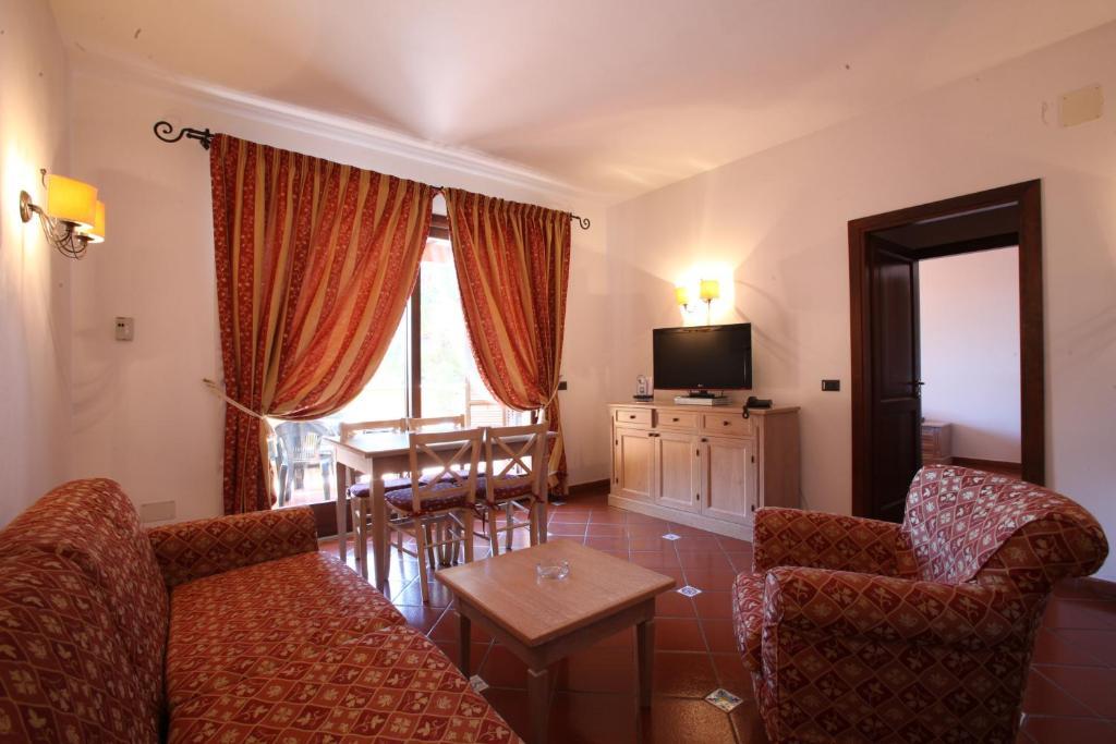 Albergo Filippo II Порто Санто Стефано Экстерьер фото